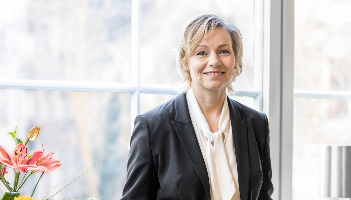 „Wir werden nicht mehr von Montag bis Freitag ins Büro kommen, sondern viel freier und flexibler arbeiten.” Nadine Queck, SIEMENS Real Estate Berlin