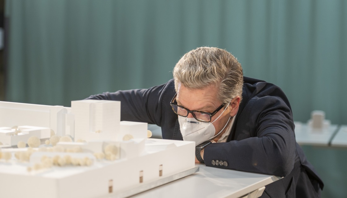 Stefan Kögl, General Manager Siemensstadt Square, at the Jury Meeting April 2022, Building Construction Competition 