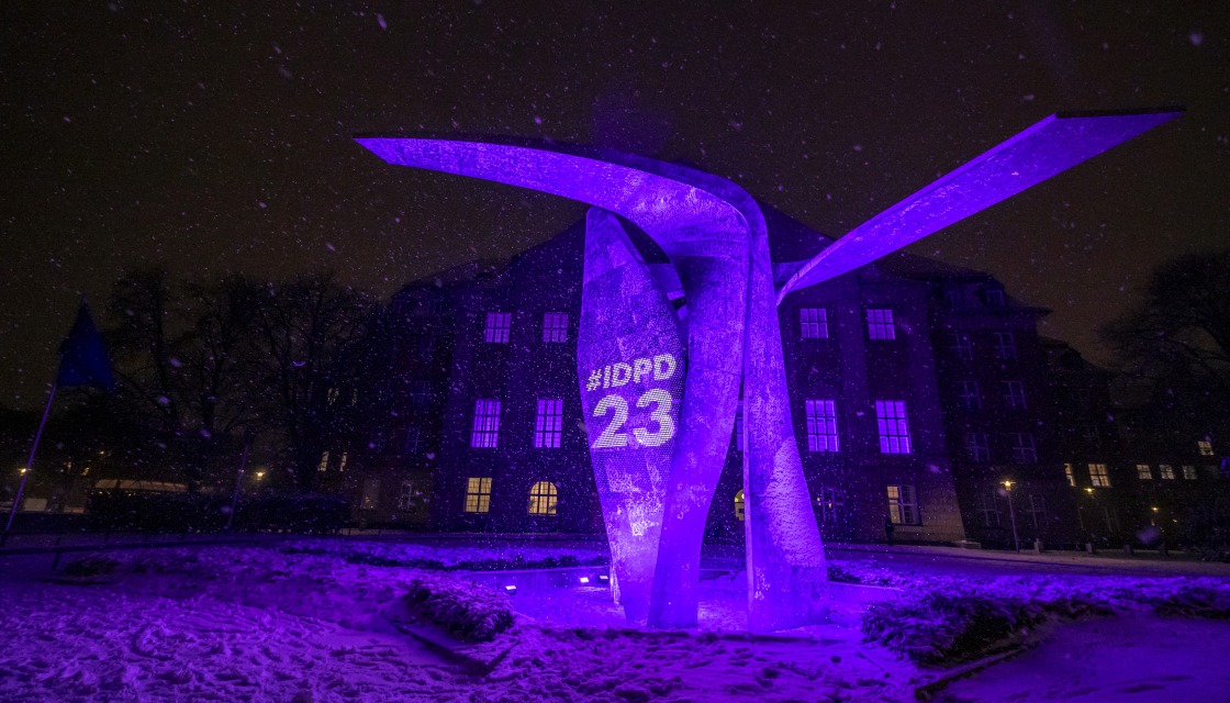 Purple Light Up Day 2023 Berlin (2)